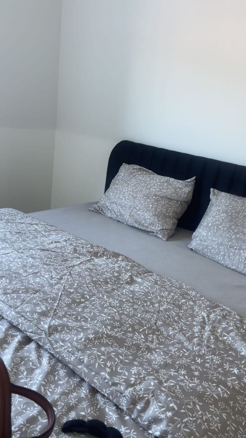 Customer photo review of Lit design avec coffre de rangement - MAELLE