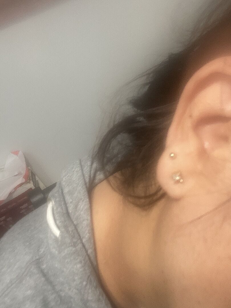 Customer photo review of 14K Gold Ball Cartilage Earring 2mm/2.5mm/3mm/4mm/5mm/6mm 20G