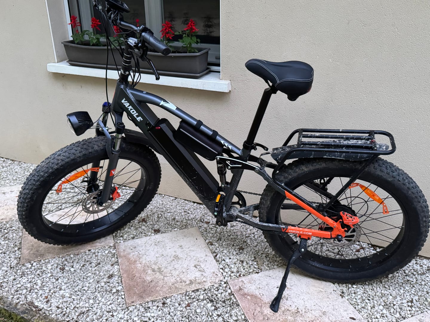 Customer photo review of Vakole CO26 750W 26" Fat Bike 768Wh Full Suspension E-Mountain Bike 48V 16Ah Battery