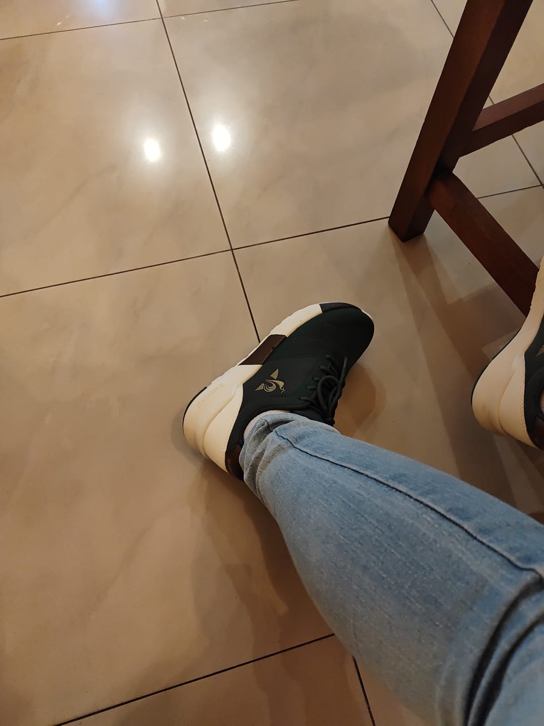 Customer photo review of Zapatillas Le Coq Sportif Omega X Sport Verde Marrón Crudo