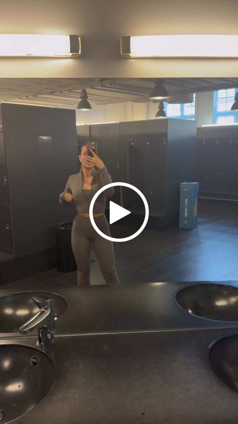 Customer video review of Mocha Mist Soft Zip Jacket