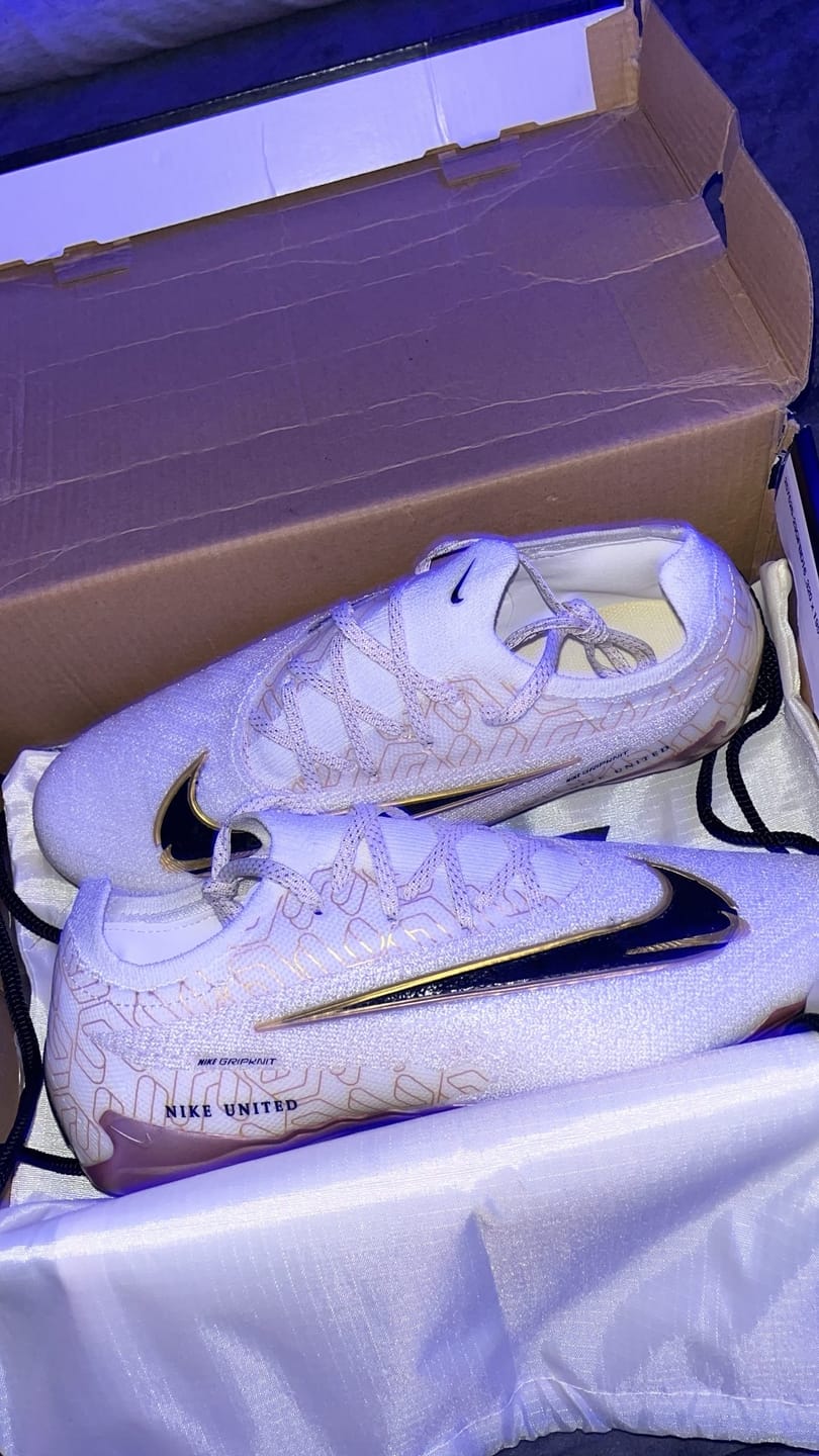 Customer photo review of NIKE PHANTOM GX ELITE FG