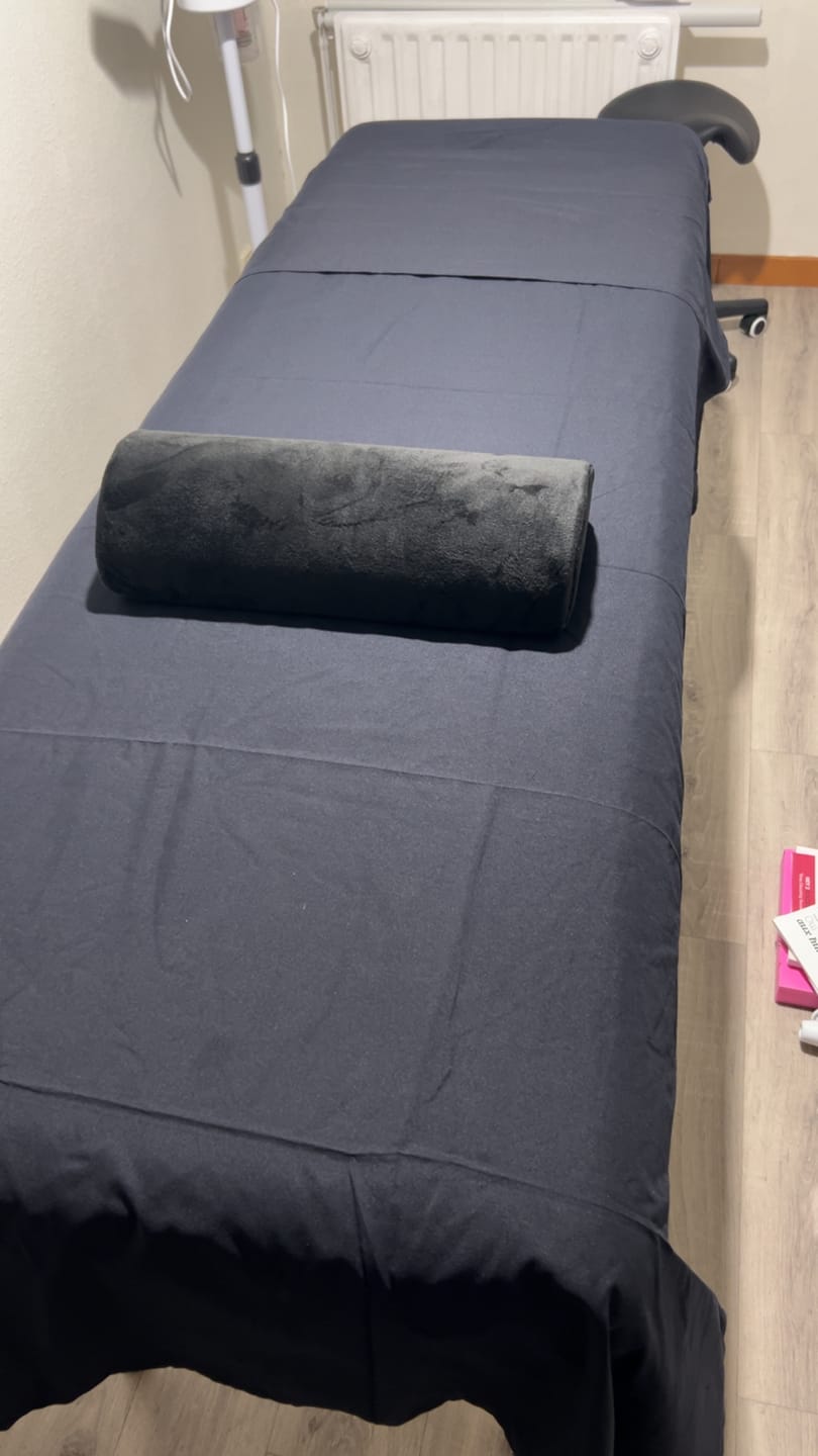 Customer photo review of Massageliege Klappbar Sofia Light | Kosmetikliege