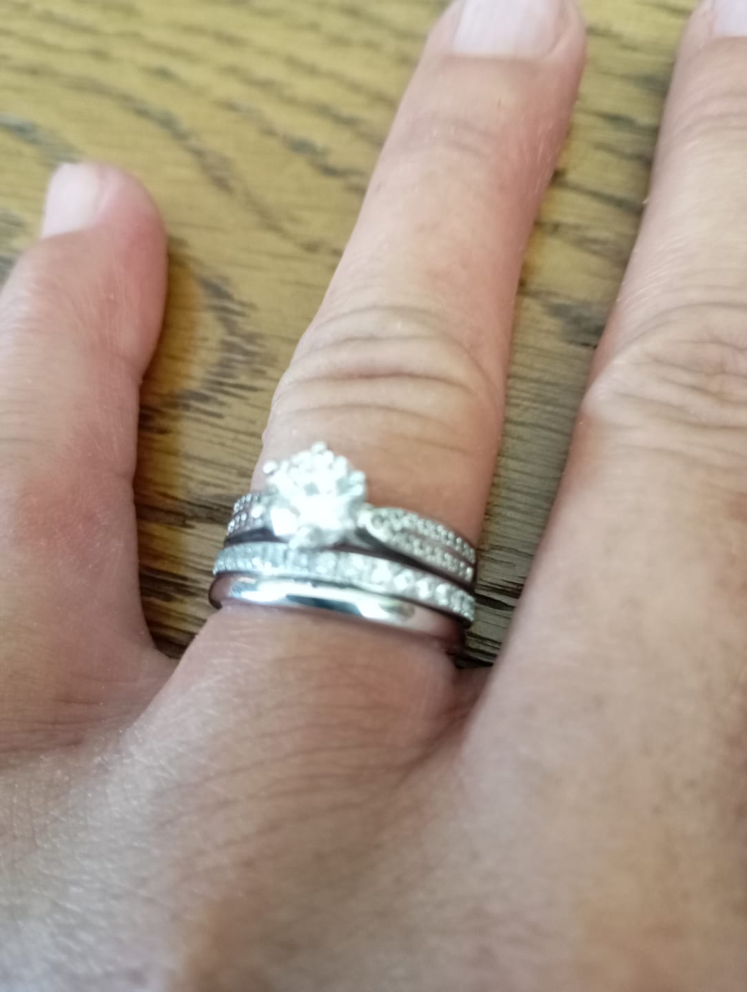 Customer photo review of White Gold 2mm Wonder Ring