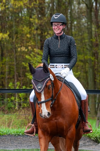 Customer photo review of KYLIE - BASE LAYER LONG SLEEVE | BLACK ROSE GOLD