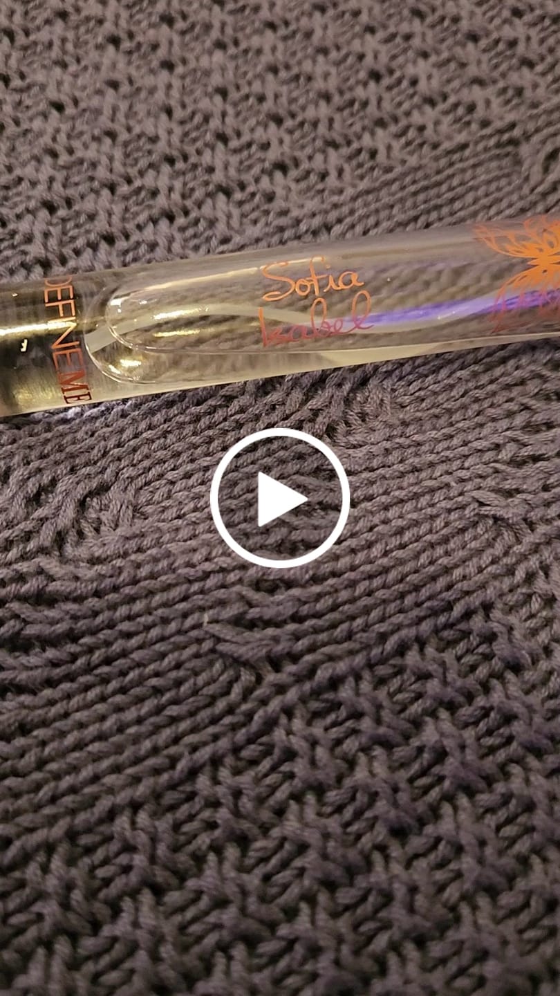Customer video review of Sofia Isabel Travel Spray