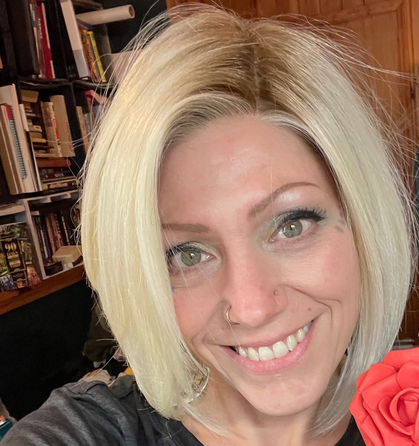 Customer photo review of LEVEL UP - Platinum Blonde