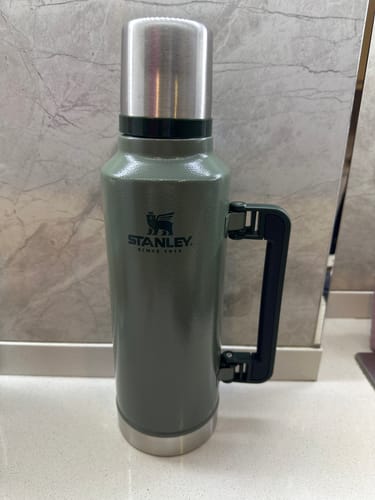 Customer photo review of Stanley Classic Legendary Bottle Yeşil 1.9 L