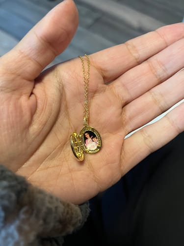 Customer photo review of COLLAR RELICARIO ORO/ PLATA 925