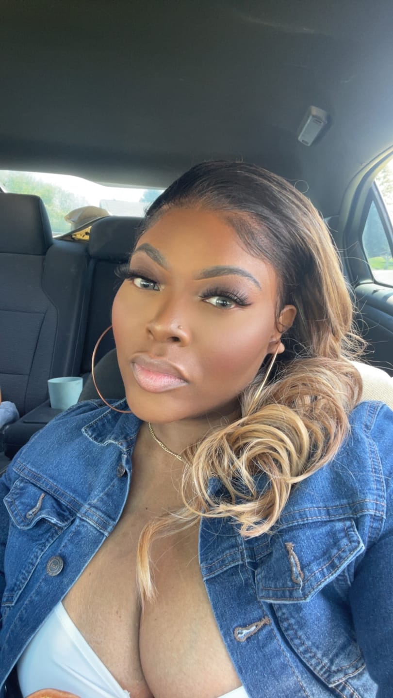 Customer photo review of Outre Melted Hairline Glueless HD Lace Front Wig - MH 104