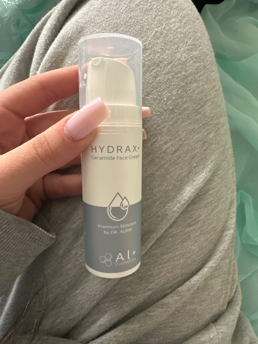 Customer photo review of HydraX+ | Бариерен крем със серамиди