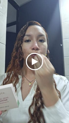 Customer video review of PAPEL DE ARROZ MATIFICANTE