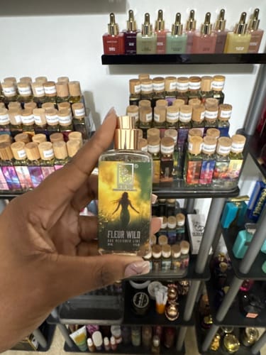 Customer photo review of Fleur Wild