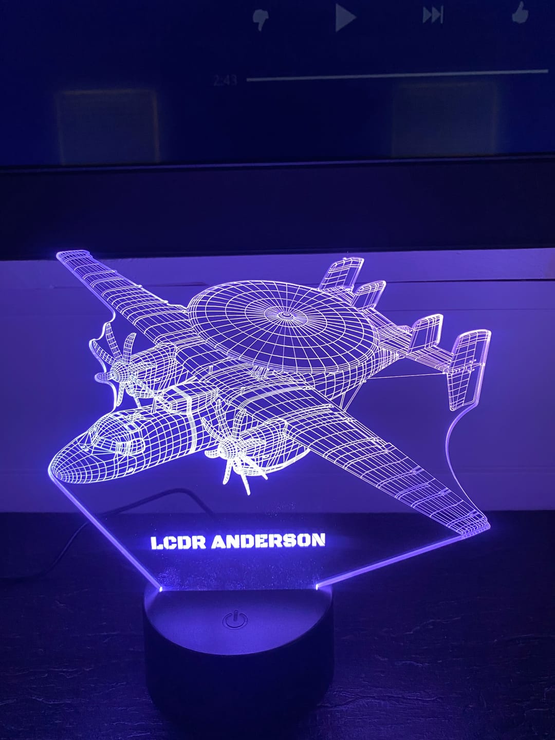 Customer photo review of E-2C Hawkeye - 3D Optical Illusion Lamp