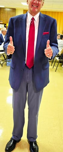 Customer photo review of Pure White Paisley Silk Men's Tie Pocket Square Cufflinks Set