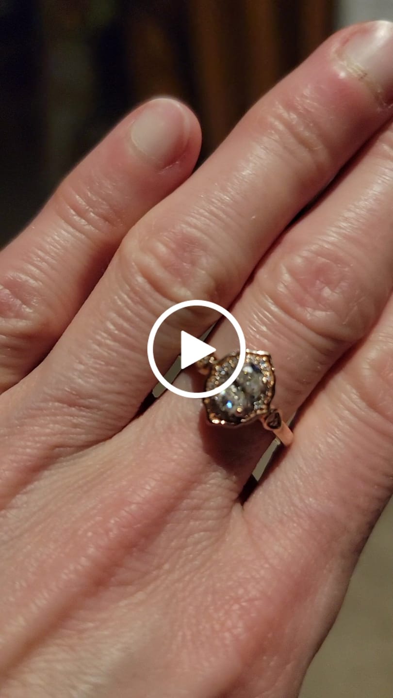 Customer video review of Customized Service