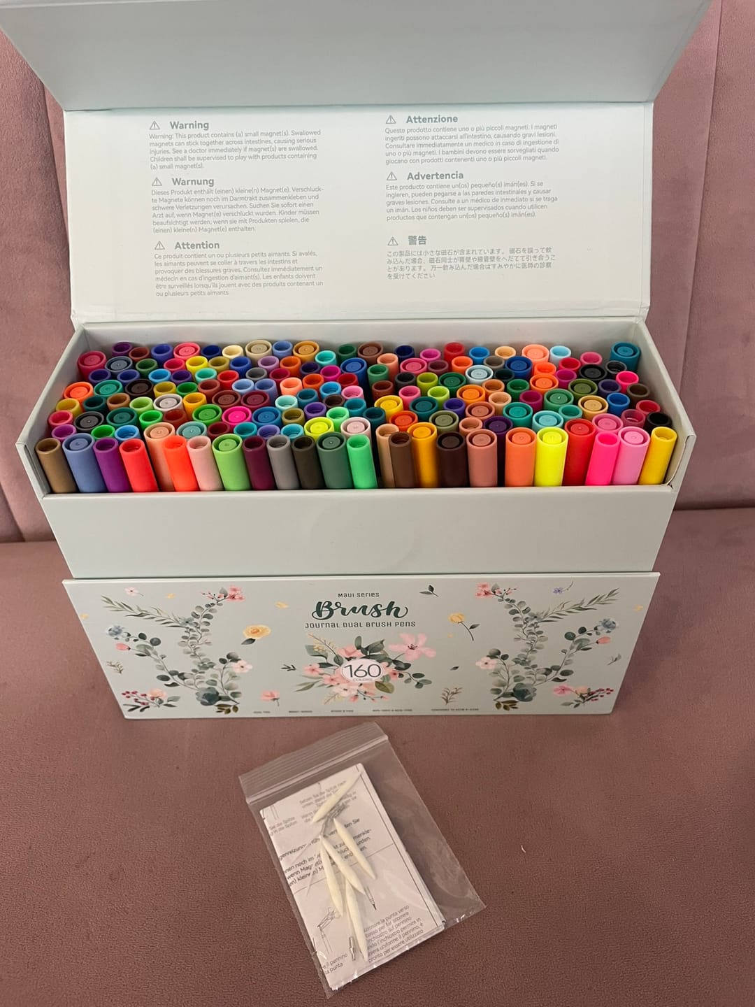 Customer photo review of Ohuhu Maui 160 Colors Dual Tips Water Based Art Markers, Brush & Fineliner