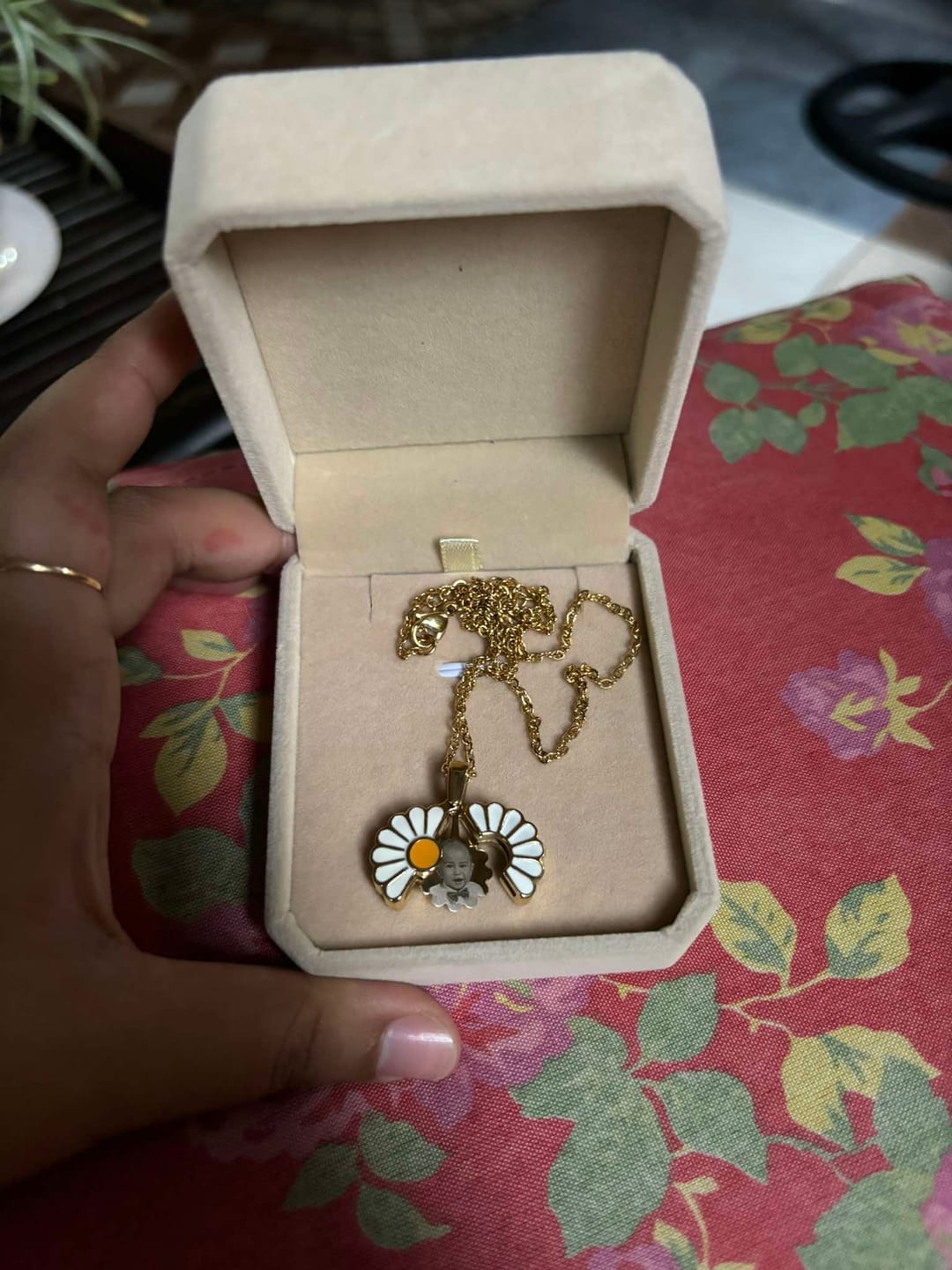 Customer photo review of Printave™ Personalized Flower Necklace