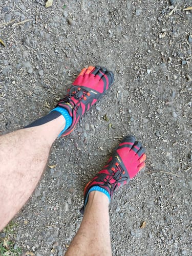 Customer photo review of V-Trail 2.0 Mens Pompeiian Red Black