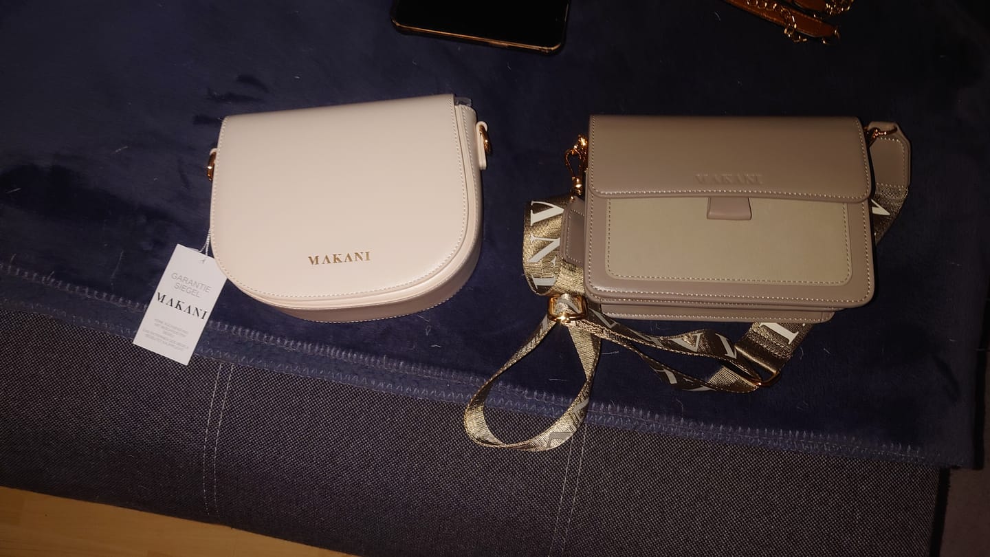 Customer photo review of VALDA - TAUPE