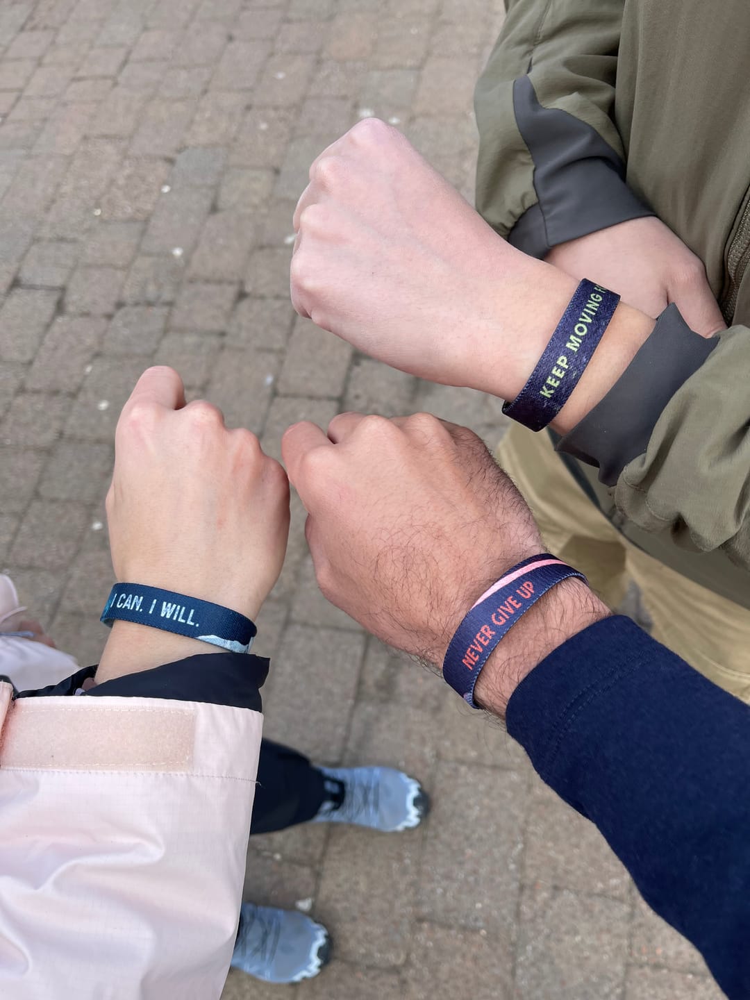 Customer photo review of Never Give Up - Elastisches Armband