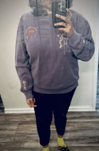 Customer photo review of *PRE-ORDER* Archer & the Fox crewneck in PURPLE