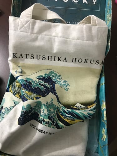 Customer photo review of The Great Wave off Kanagawa Omuz Çantası