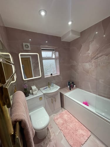 Customer photo review of Monty 1700 Straight Bath 1050 Combi Bathroom Suite