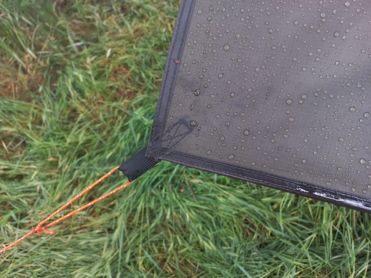 Customer photo review of Vielseitiges Sonnen- & Regenschutz-Tarp