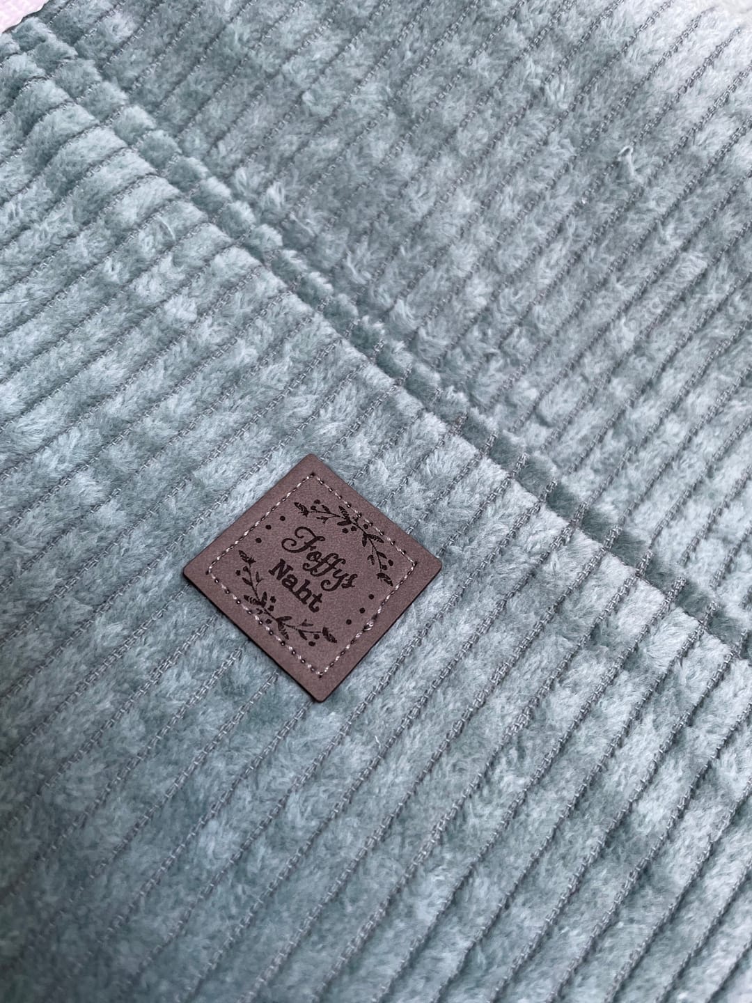 Customer photo review of Kunstleder Labels personalisiert mit Name oder Logo