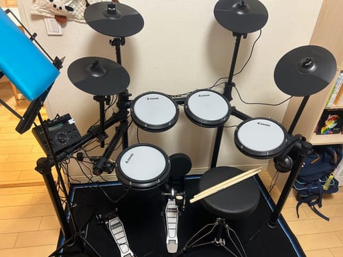 undefined review of Donner DED-200X 5ドラム 4シンバル 電子ドラム セット メッシュ 折りたたみ式 消音性 450種類音色 50デモ曲 初心者 大人 自宅練習 image 1 out of 1