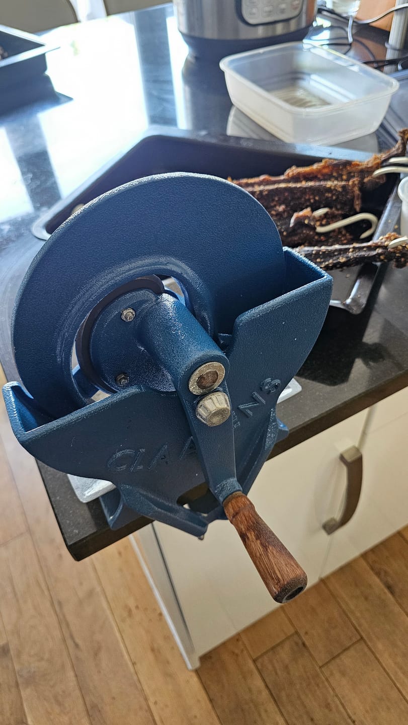 Customer photo review of Hand Biltong Slicer Multi