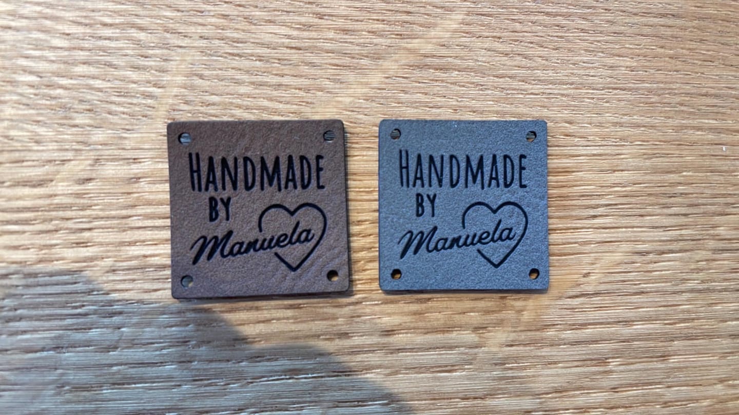 Customer photo review of Kunstleder Labels personalisiert mit Name oder Logo