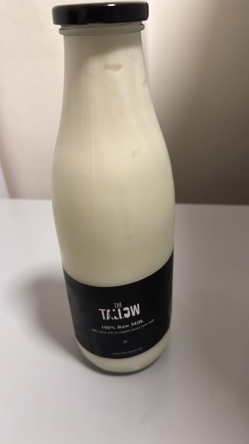 Customer photo review of Raw Cow Milk 1L