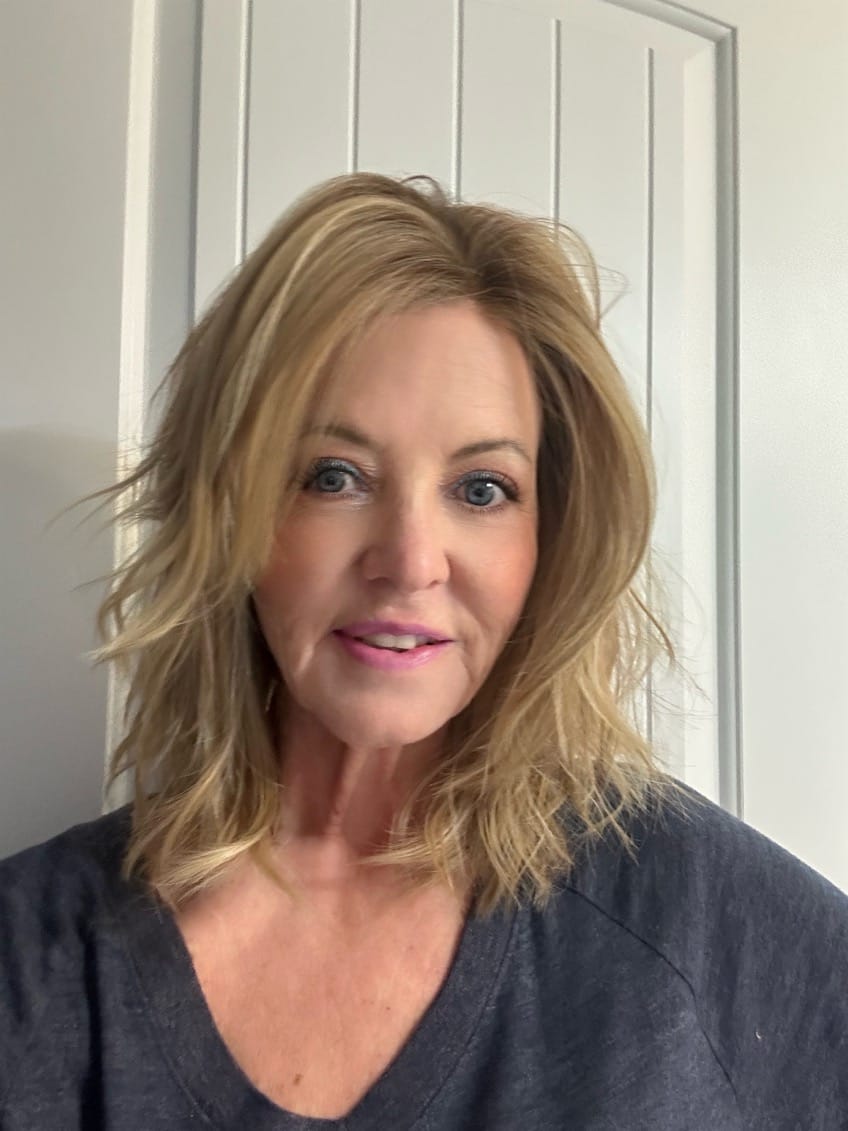 Customer photo review of CURRENT EVENT - Wheat Honey Blonde