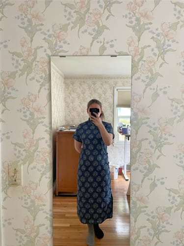 Customer photo review of Xian Bing 馅饼 Cobbler Republic of China Floral Jacquard Short Sleeve Qipao