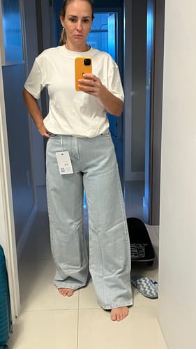 Fernanda D. review of Calça Jeans Wide Leg Buriti Azul Claro image 1 out of 1