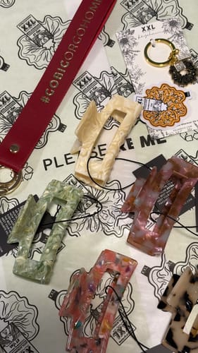 Customer photo review of Hair Claw Medium