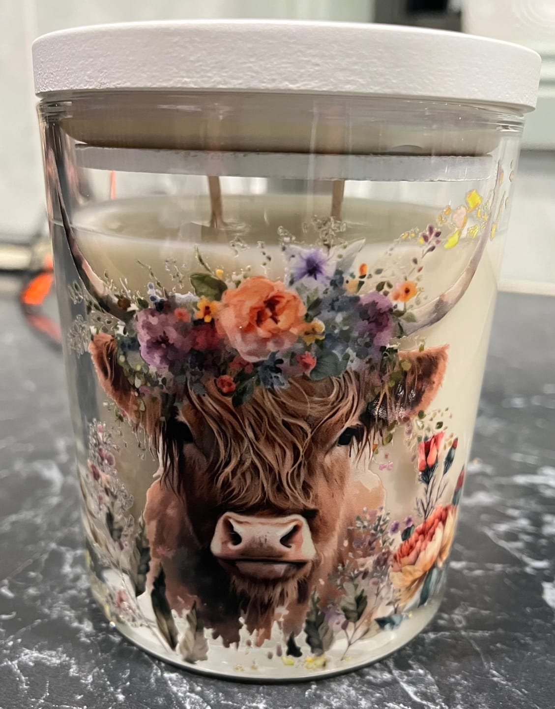 Customer photo review of Highland Cow Floral Xlarge Candle