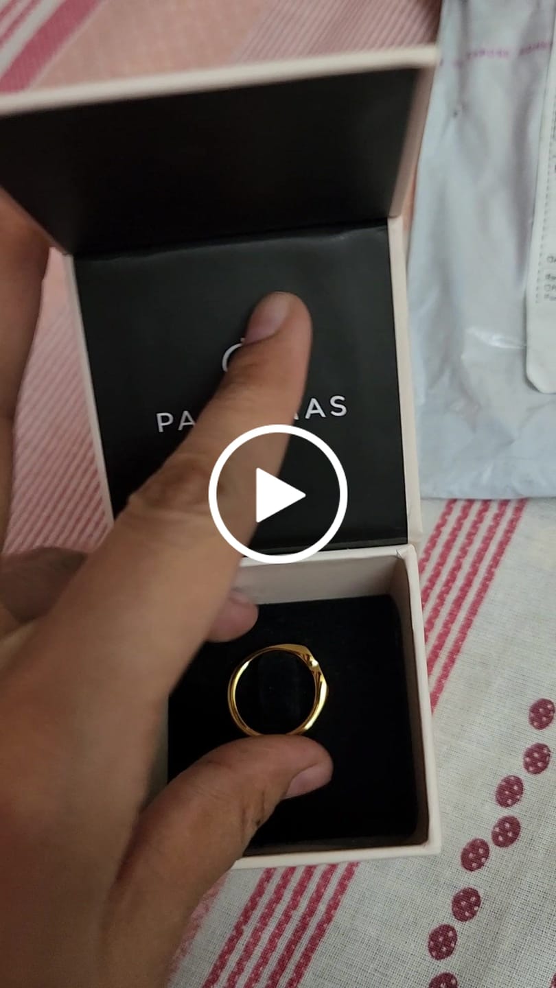Customer video review of Sleek Heart Ring