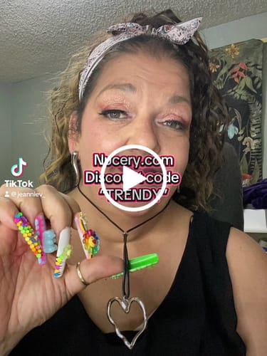 Customer video review of Isolde