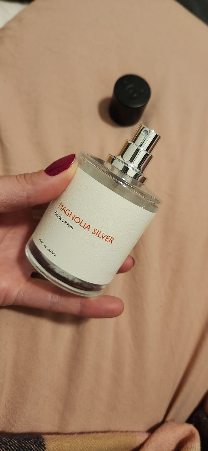 Customer photo review of Magnolia Silver