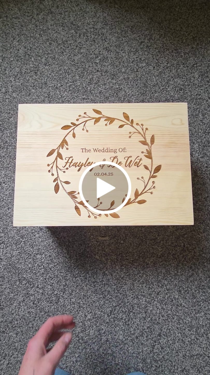 Customer video review of Keepsake Pine Engraved Box Wedding Date In Wreath