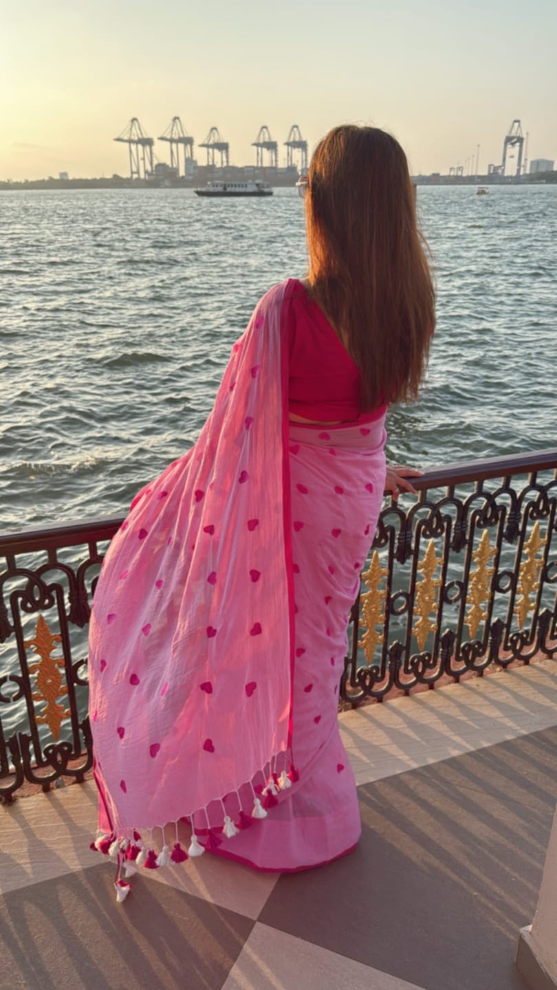 Customer photo review of Pink Love Mulmul Cotton Saree