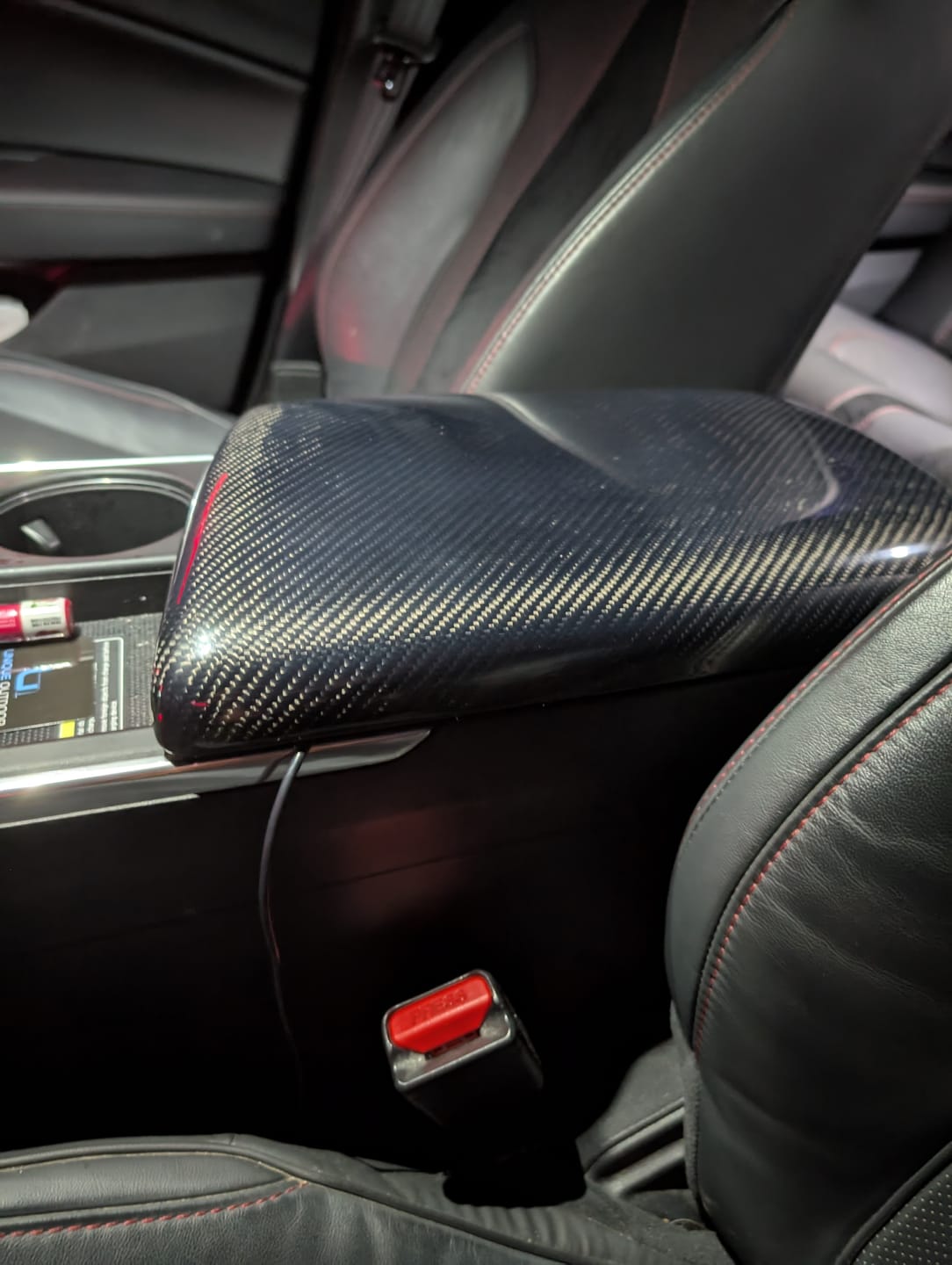Customer photo review of 2021-2023 TLX Aspec Type S Carbon Fiber Arm Rest