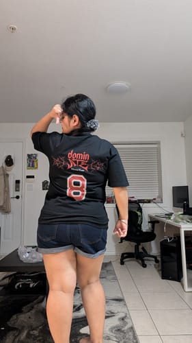 Customer photo review of Girls' DominATE Tour Kpop T-Shirt