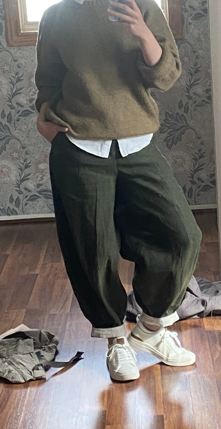 Customer photo review of Women's Linen baggy pants 5703