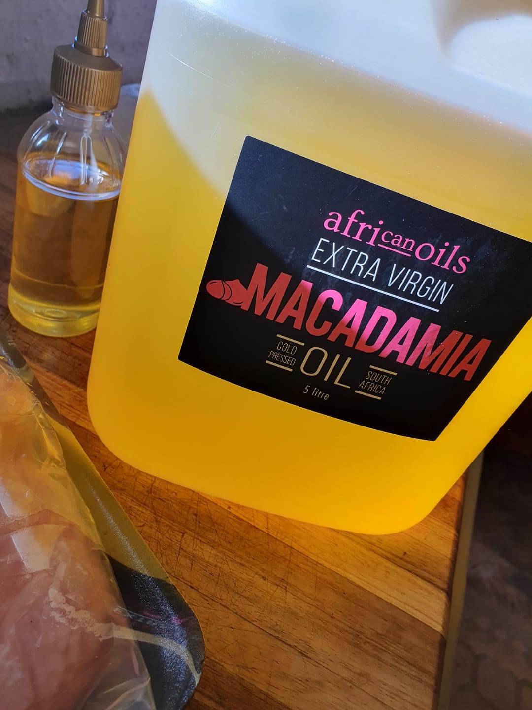 Customer photo review of 5L Cold-Pressed Macadamia Oil - Mbombela