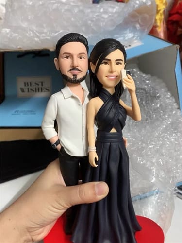 Customer photo review of Handmade Clay Figure Personalized Bobbleheads Couple Custom Doll Gifts