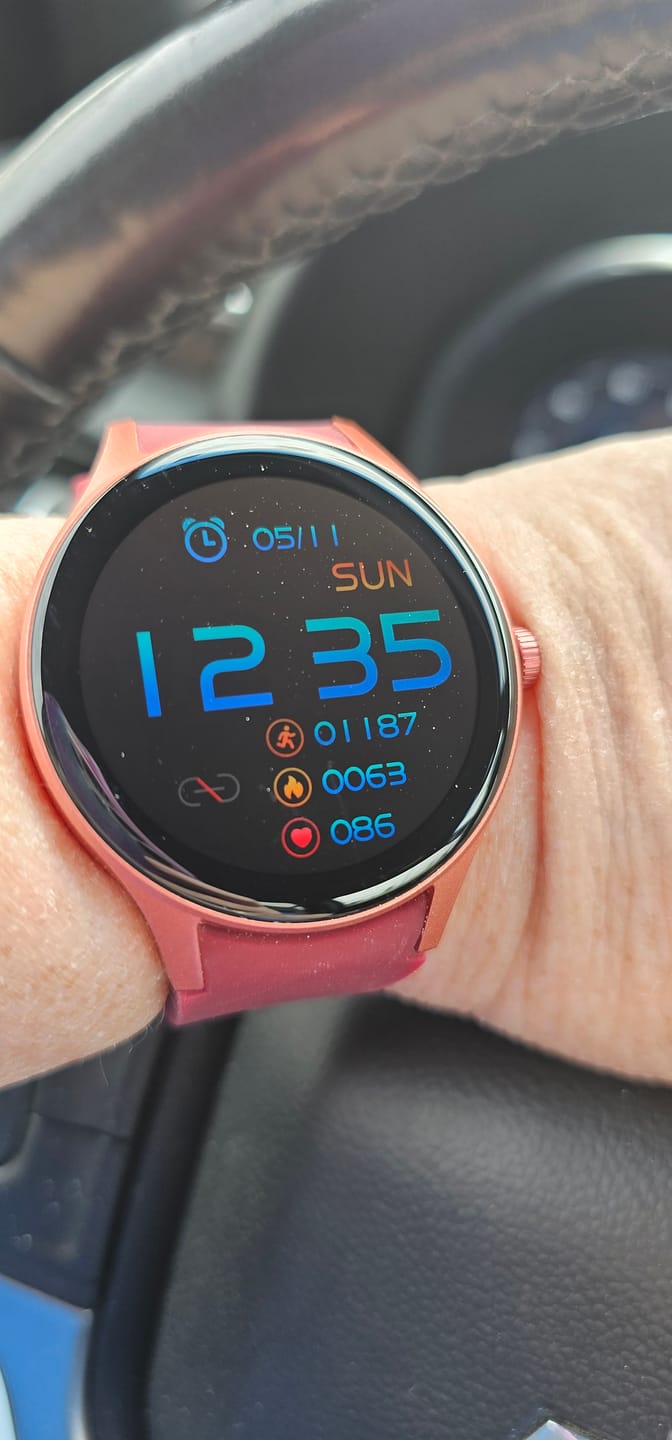 Customer photo review of BEARSCOME Blood Pressure Blood oxygen Blood Sugar Monitoring Bluetooth Talk Play Music Health Waterproof Smartwatch